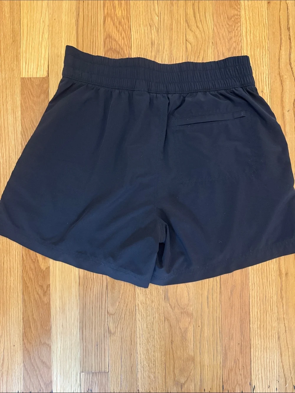 Athleta Wayfind High Rise 5 inch short